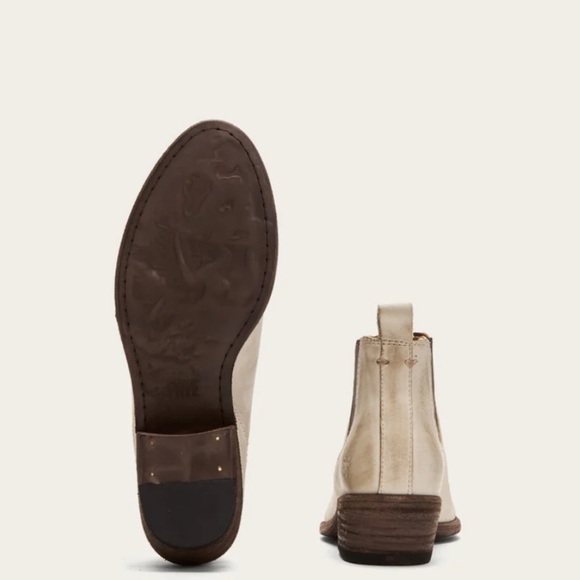 $368 Frye Carson Chelsea Ivory White Real Leather Low Heel Pull On Ankle Boot - Picture 5 of 13